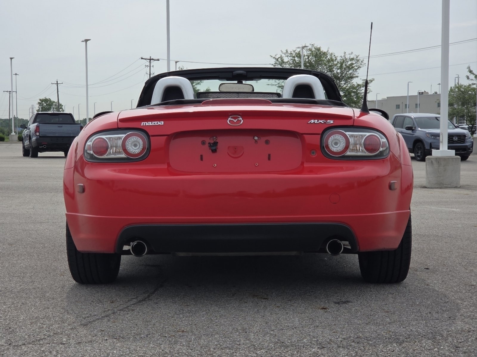 Used 2007 MAZDA MX-5 Miata Touring w/ Appearance Pkg RWD image 13