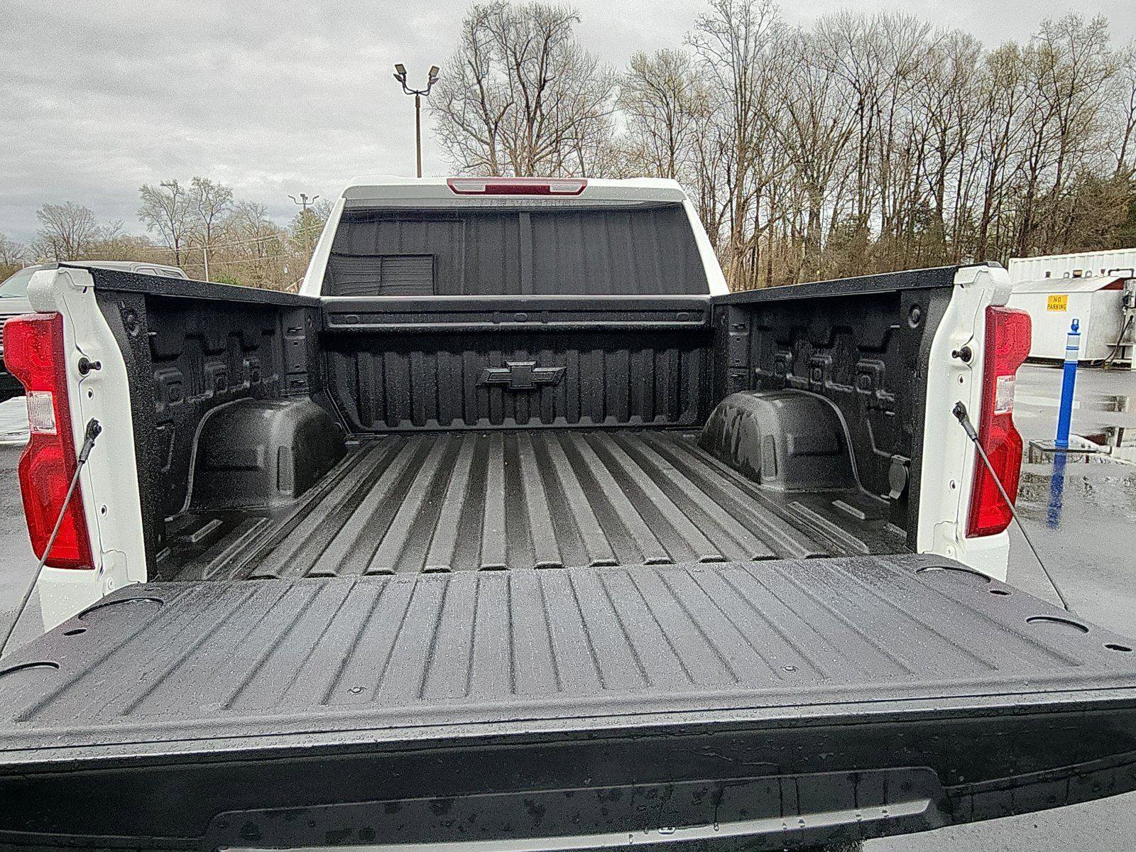Used 2023 Chevrolet Silverado 1500 LTZ AWD/4WD image 25