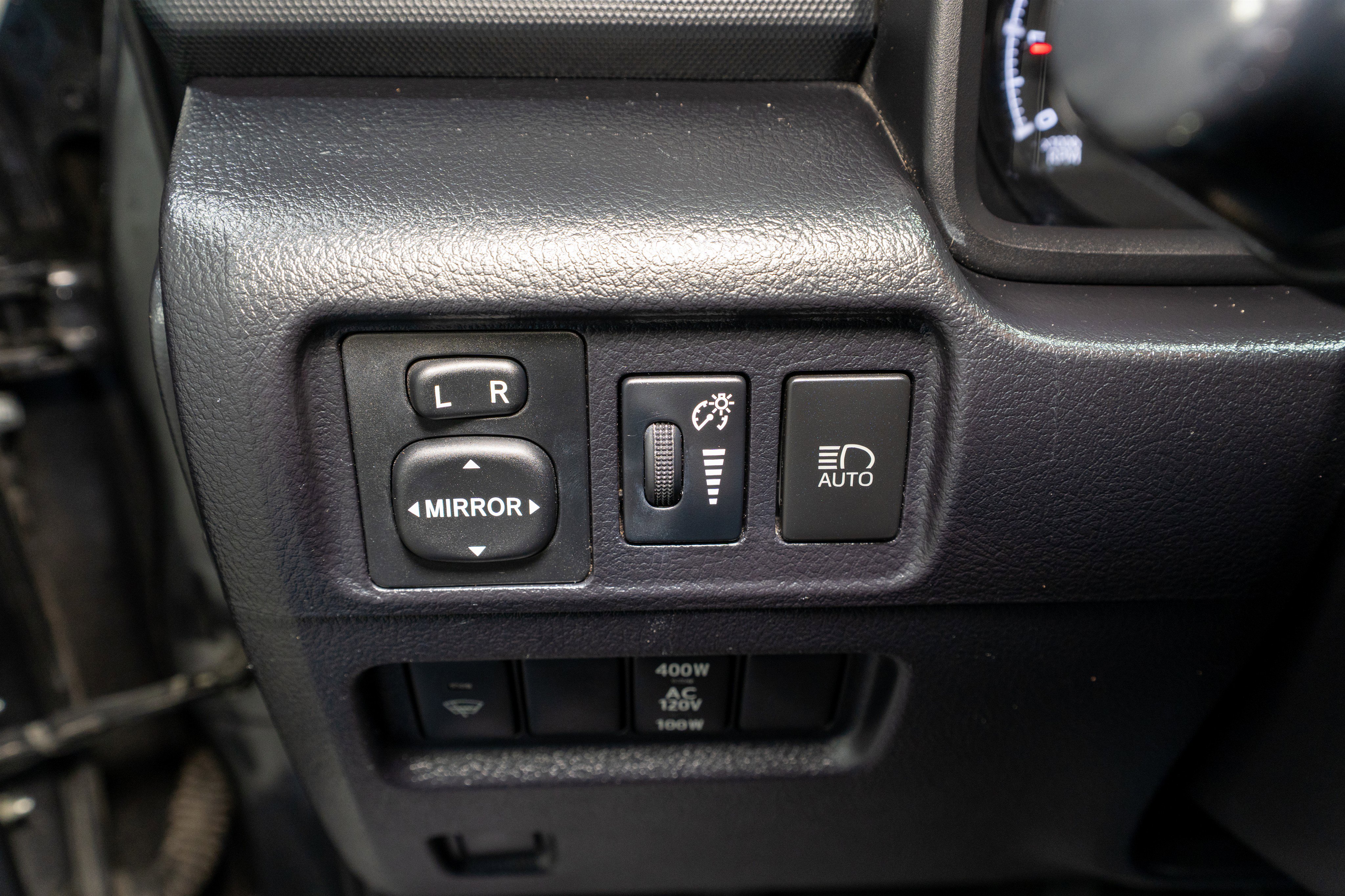 Used 2020 Toyota 4Runner SR5 Premium w/ Moonroof Package image 31