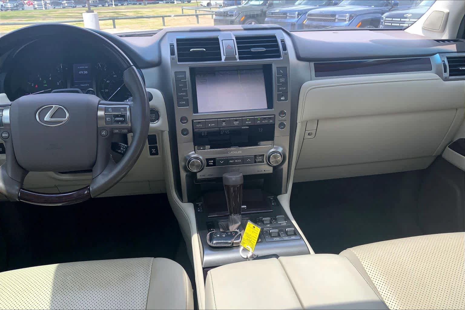 Used 2019 Lexus GX 460 Luxury AWD/4WD image 7