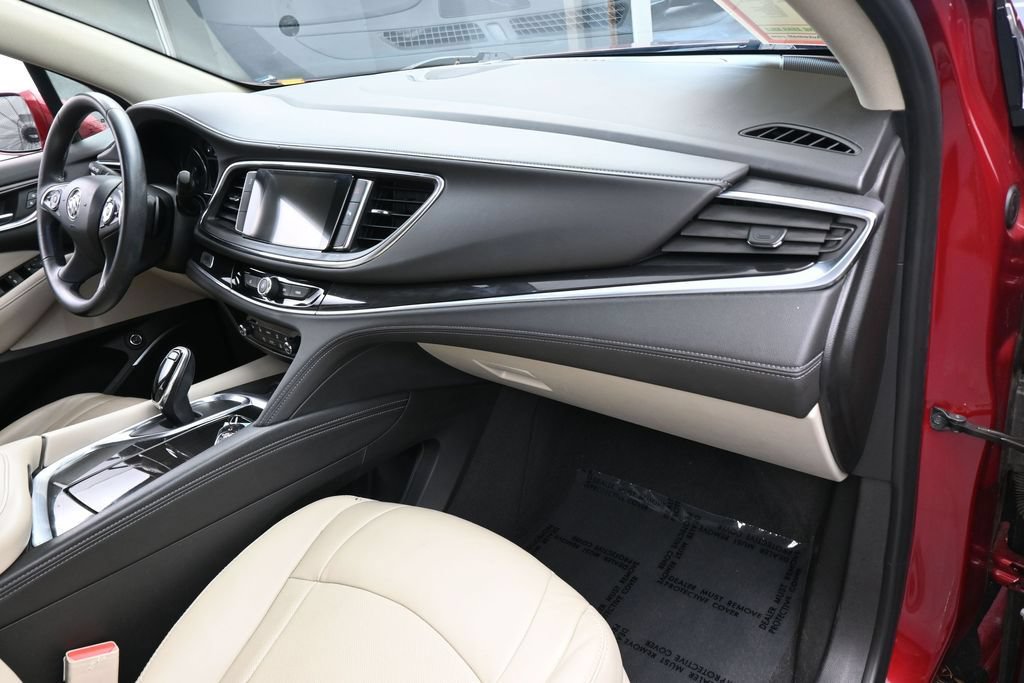 Used 2020 Buick Enclave Essence FWD image 44