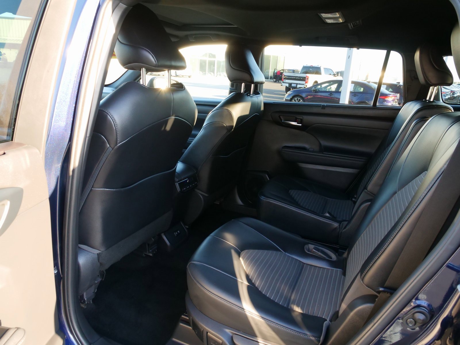 Used 2021 Toyota Highlander XSE image 15