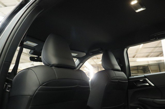 New 2026 Mitsubishi Outlander LE FWD image 22