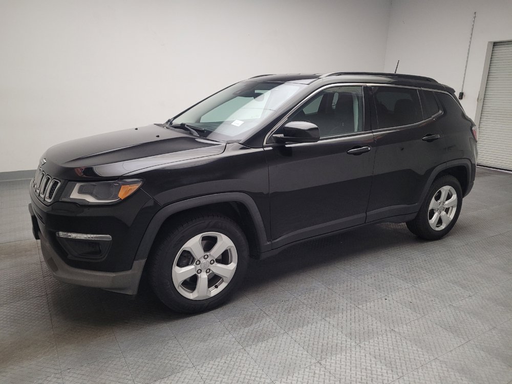 Used 2018 Jeep Compass Latitude w/ Popular Equipment Group FWD image 2