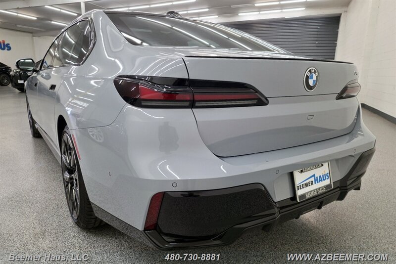 Used 2023 BMW 740i RWD image 14