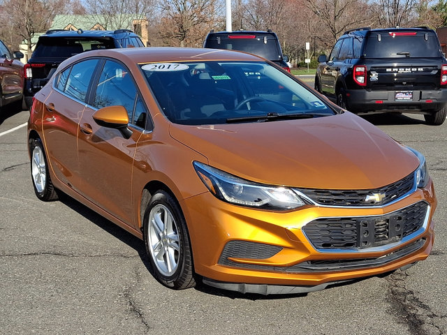 Used 2017 Chevrolet Cruze LT w/ Convenience Package image 2