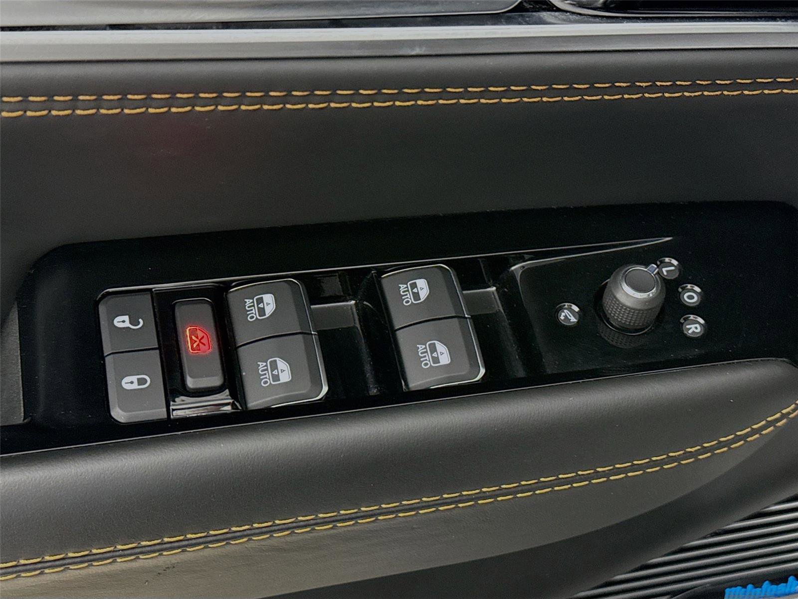 Used 2023 Jeep Grand Wagoneer Series III image 20