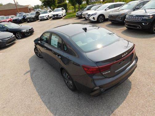Used 2023 Kia Forte LXS w/ LXS Technology Package FWD image 8