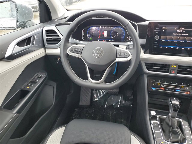 New 2026 Volkswagen Taos SEL image 9