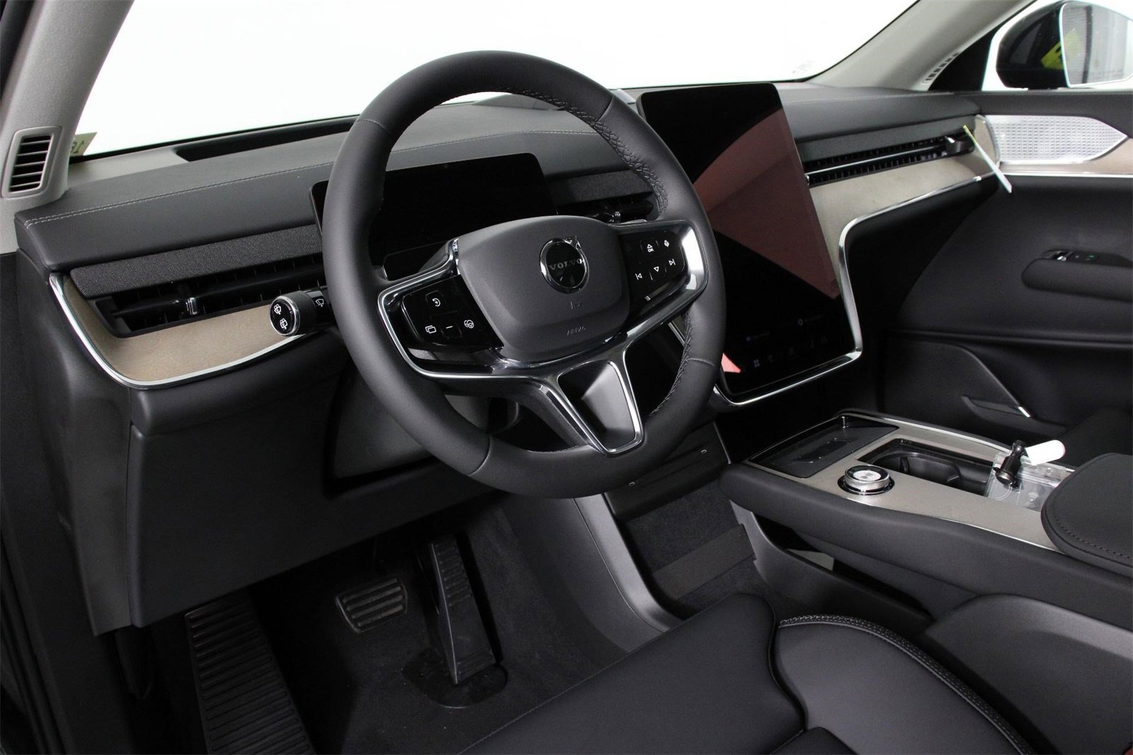 New 2025 Volvo EX90 Ultra image 8