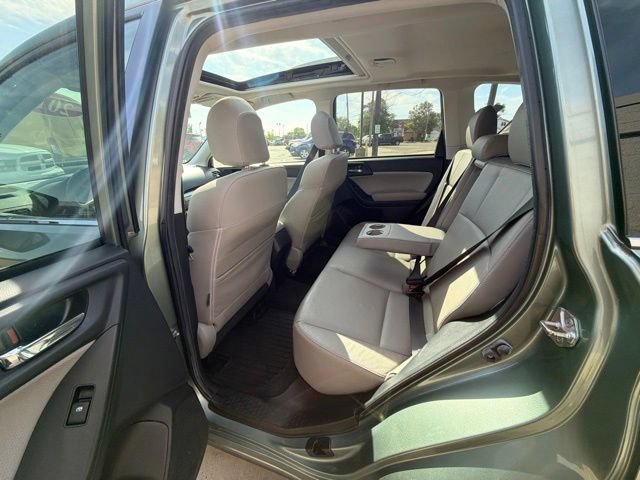 Used 2015 Subaru Forester 2.5i Limited AWD/4WD image 14