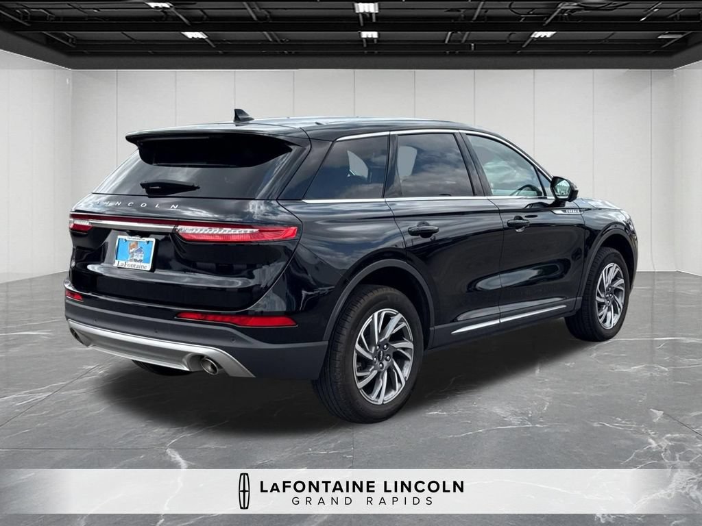 Certified 2023 Lincoln Corsair FWD w/ Equipment Group 101A image 5