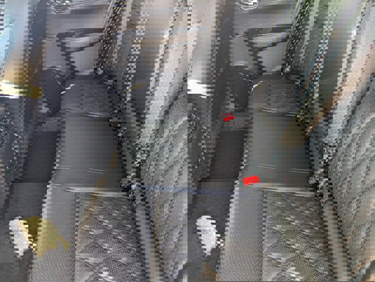 Certified 2025 Nissan Rogue Platinum image 17