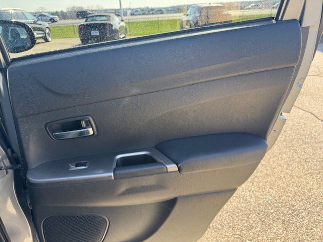 Used 2025 Mitsubishi Outlander Sport SE image 29