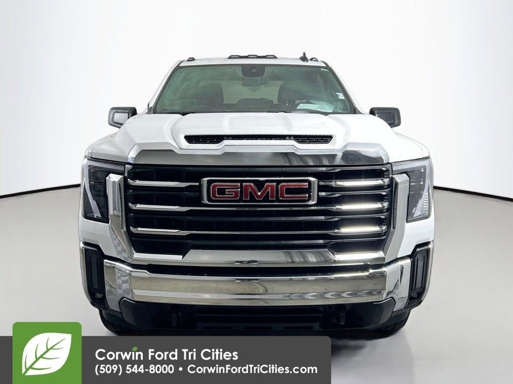 Used 2025 GMC Sierra 3500 SLE w/ SLE Value Package image 4