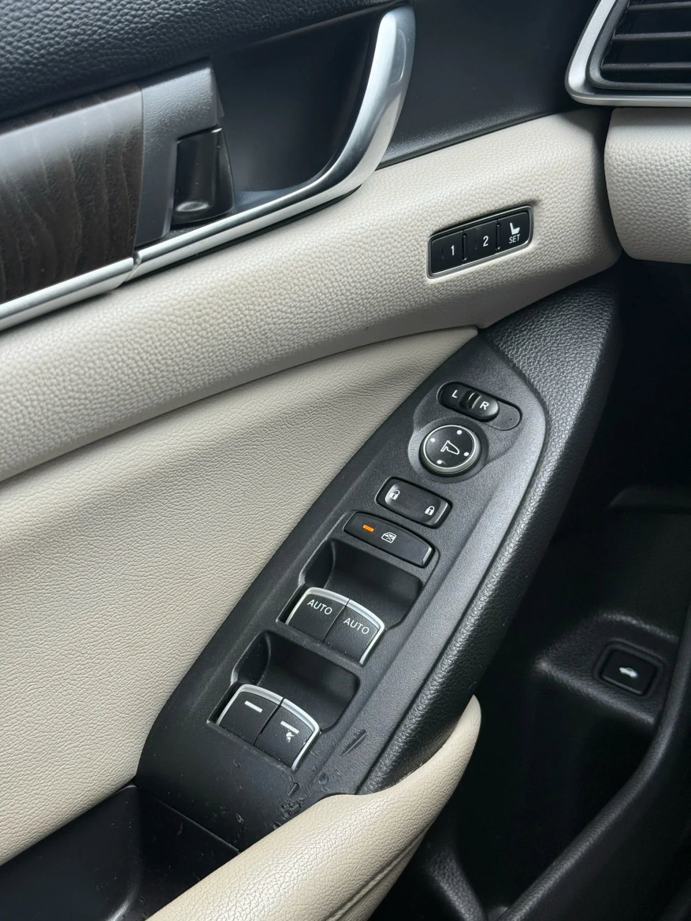 Used 2018 Honda Accord EX-L image 29