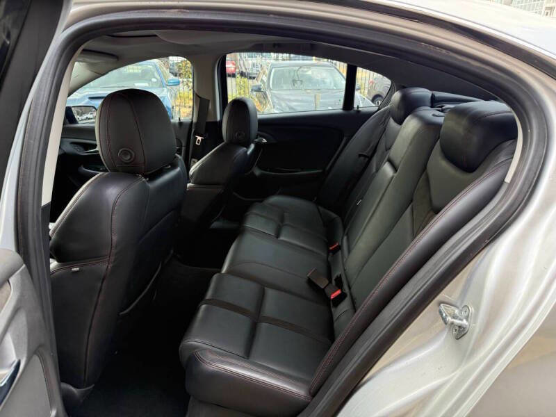 Used 2014 Chevrolet SS image 9