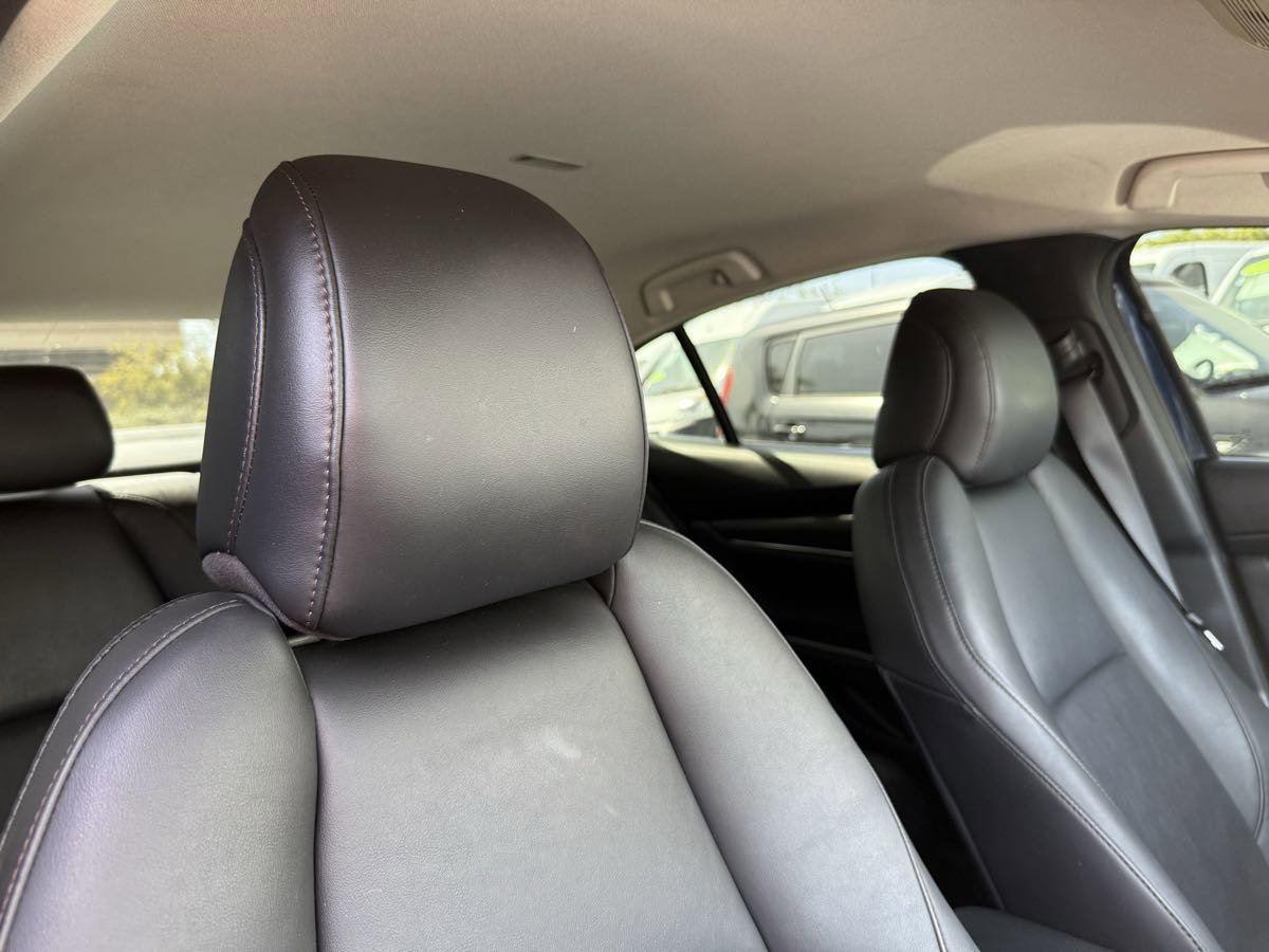 Used 2019 MAZDA MAZDA3 Back Up Cam, Easy Financing, C image 15