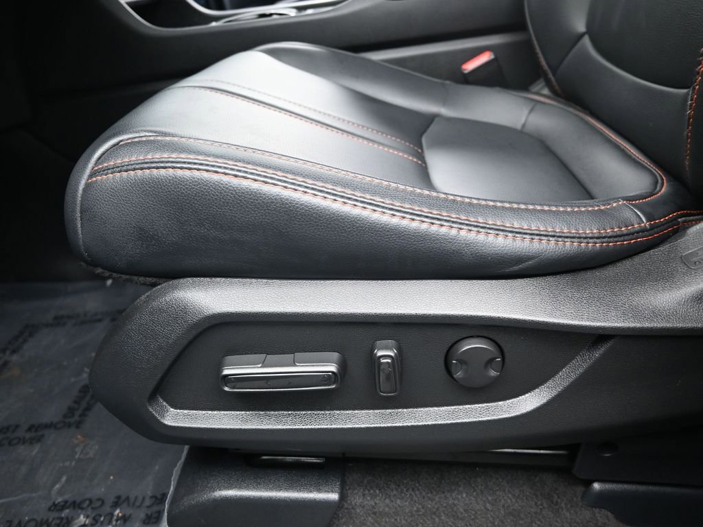 Used 2025 Honda Pilot TrailSport image 12