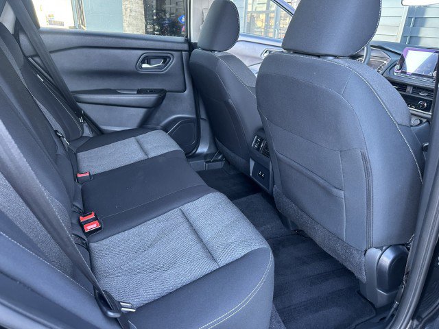 Used 2024 Nissan Rogue SV image 16