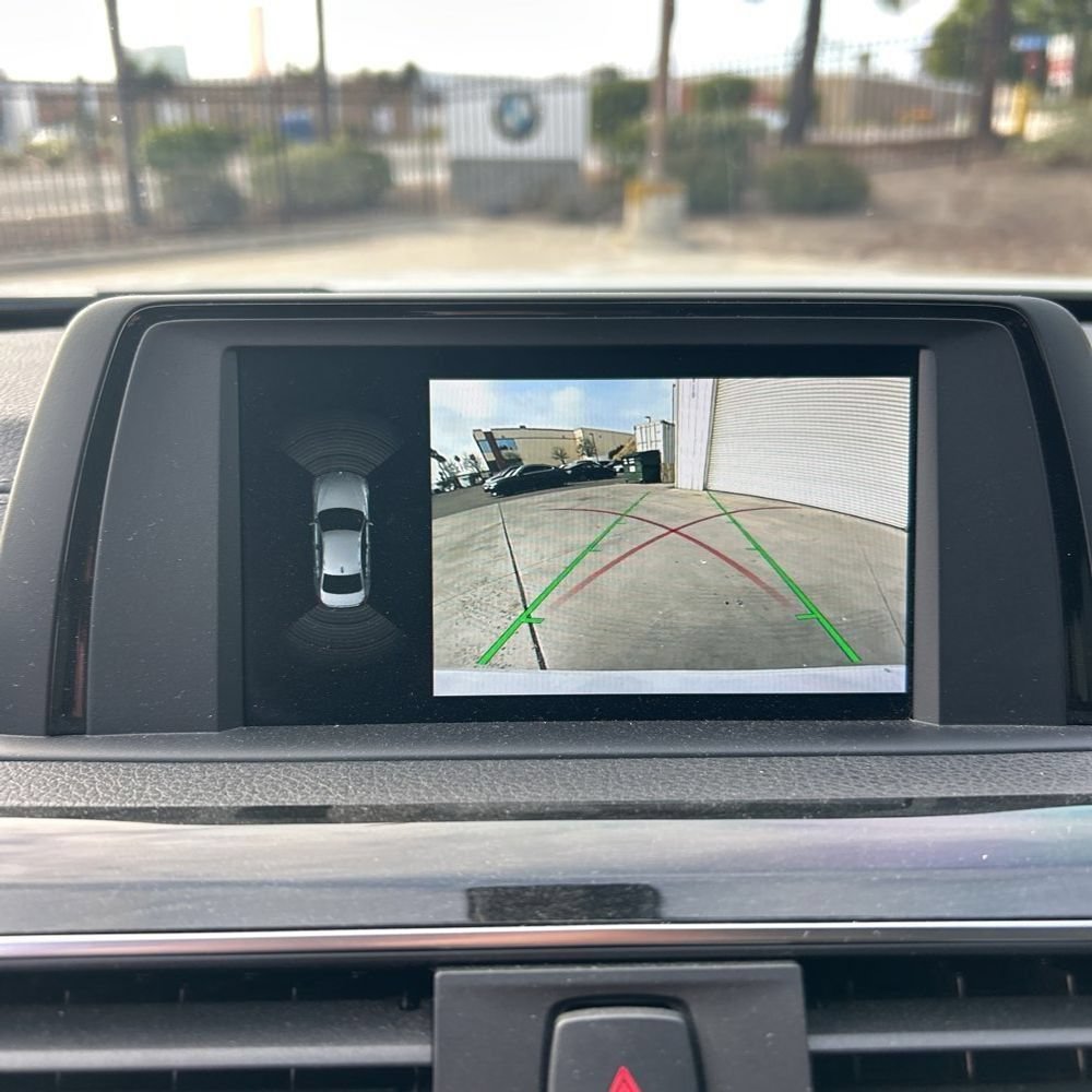 Used 2018 BMW 330e RWD image 10