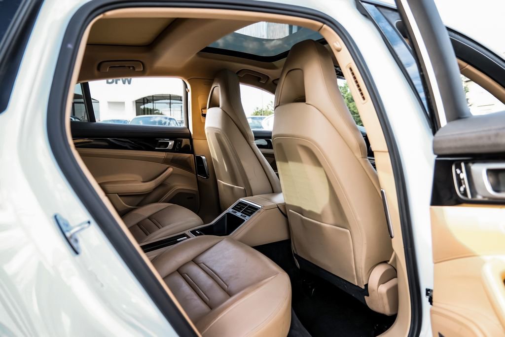 Used 2018 Porsche Panamera 4 image 47