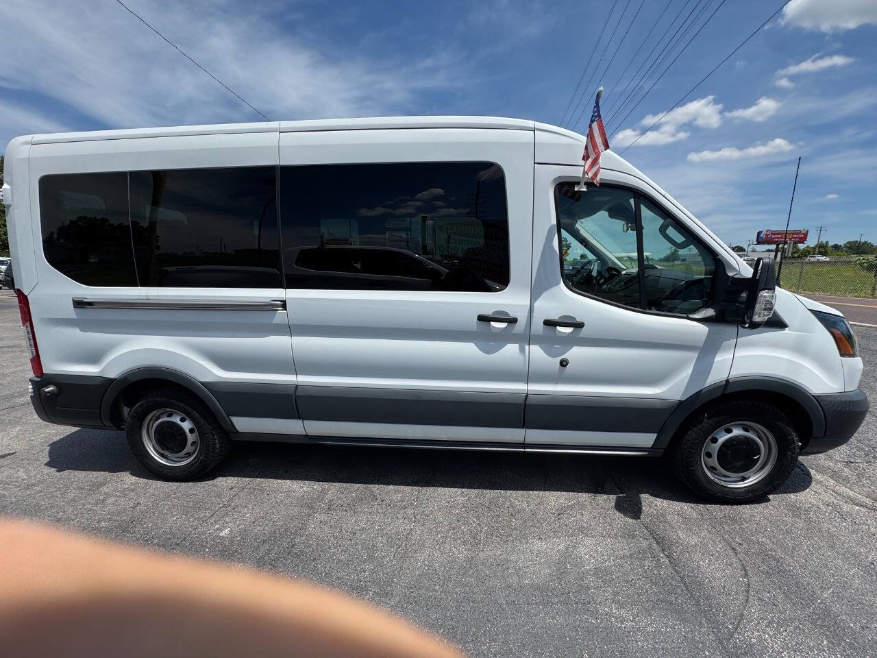 Used 2018 Ford Transit 350 XL RWD image 5