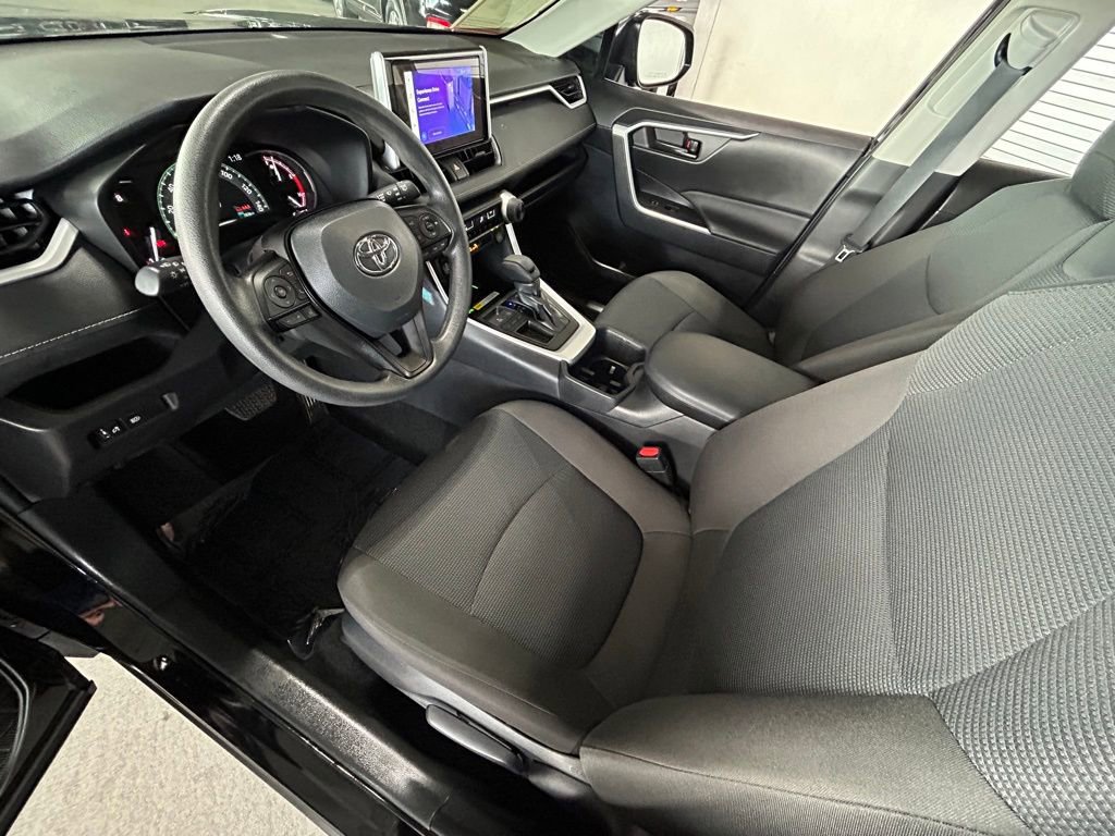 Used 2025 Toyota RAV4 LE image 41