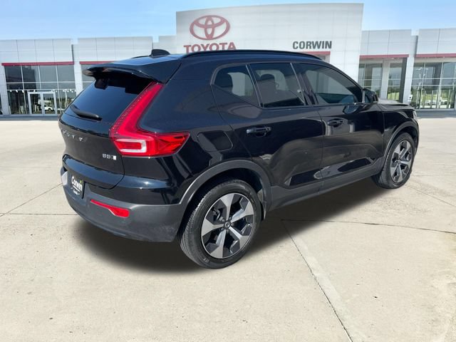 Used 2023 Volvo XC40 B5 Plus w/ Protection Package Premier AWD/4WD image 5
