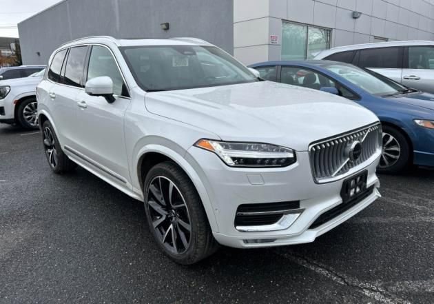 Used 2023 Volvo XC90 B6 Plus w/ Protection Package image 1