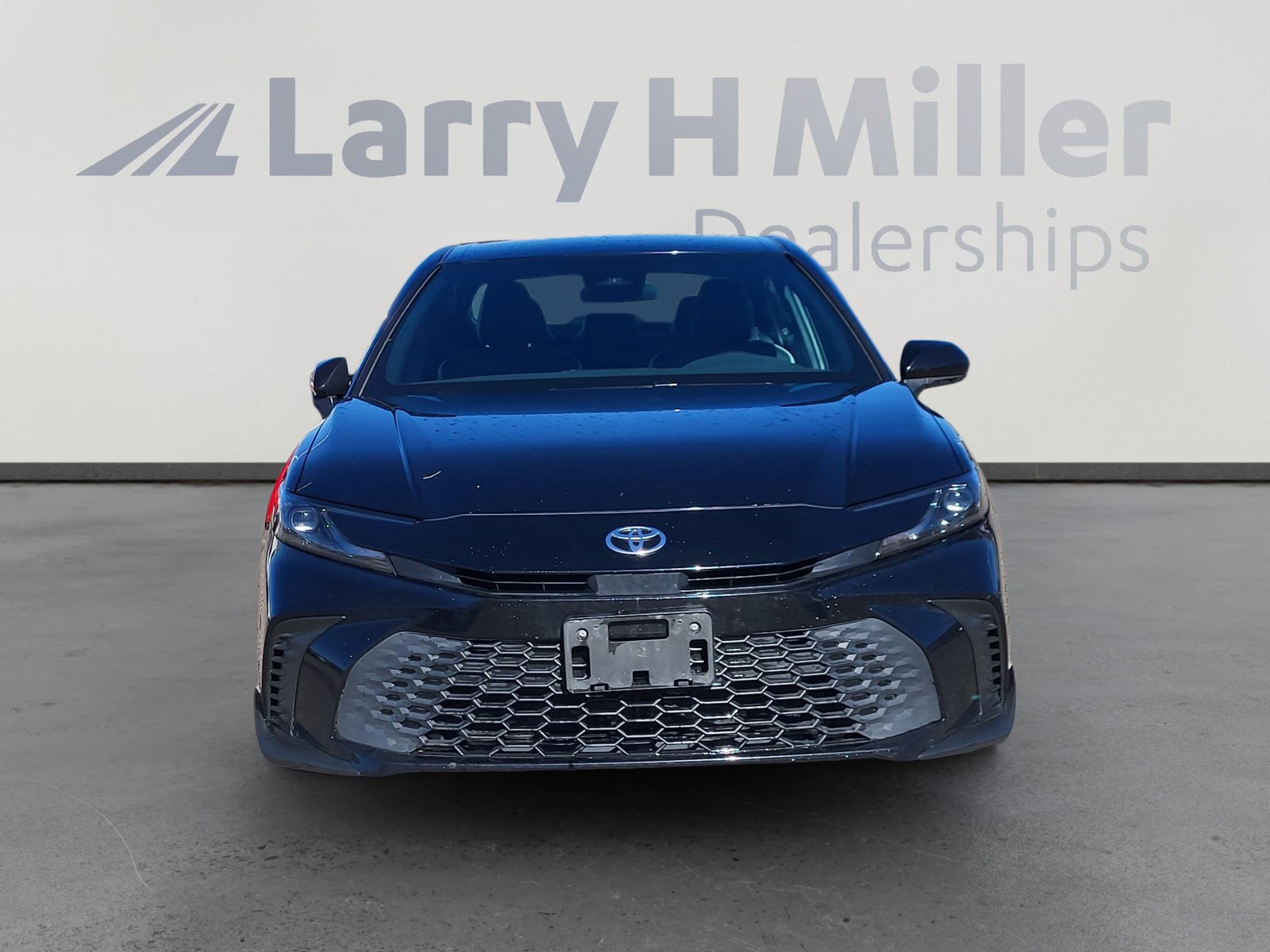 Certified 2025 Toyota Camry SE image 8