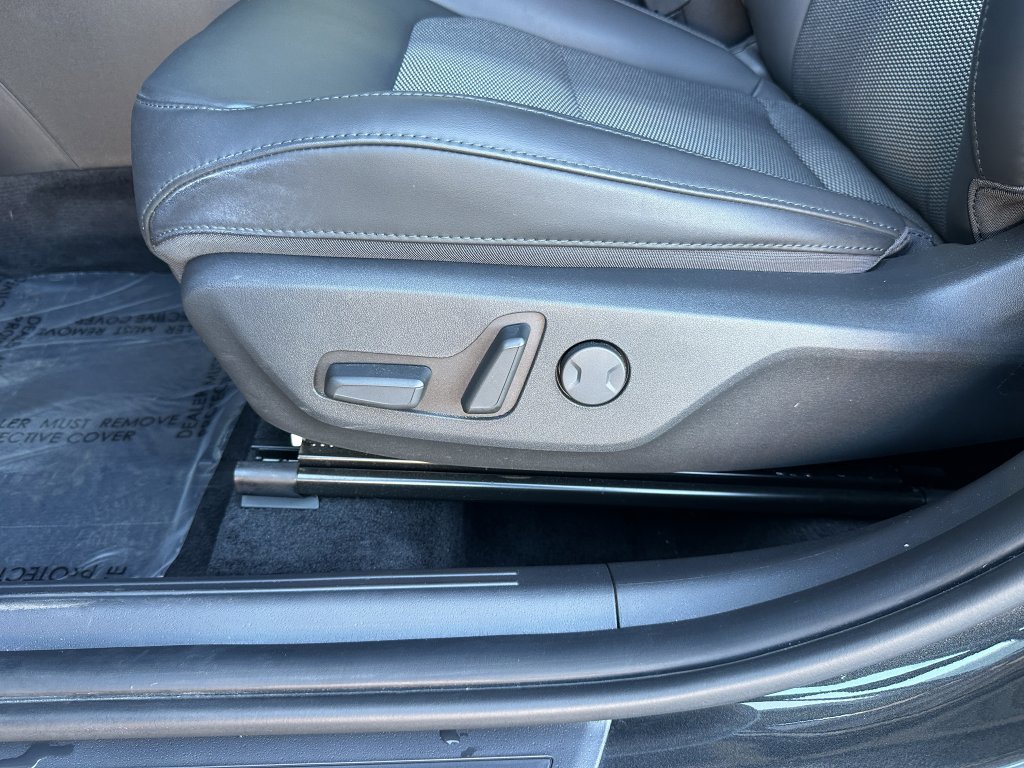 Used 2023 Kia Niro EX Touring image 31