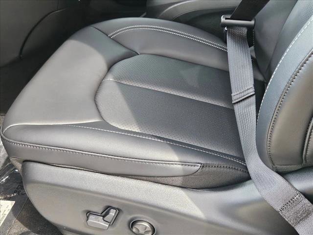 New 2026 Chrysler Pacifica Select w/ S Appearance Package FWD video 4
