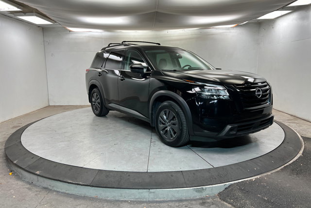 Used 2022 Nissan Pathfinder SV w/ SV Black Package FWD image 7