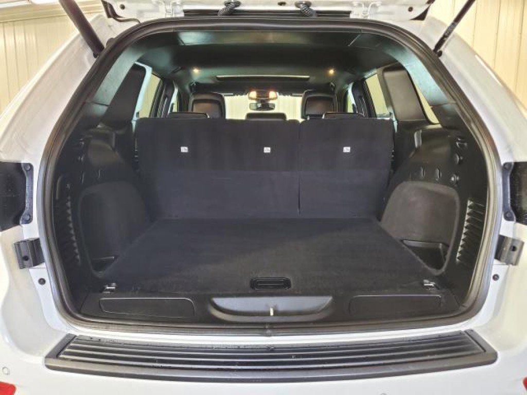 Used 2020 Jeep Grand Cherokee Altitude AWD/4WD image 7