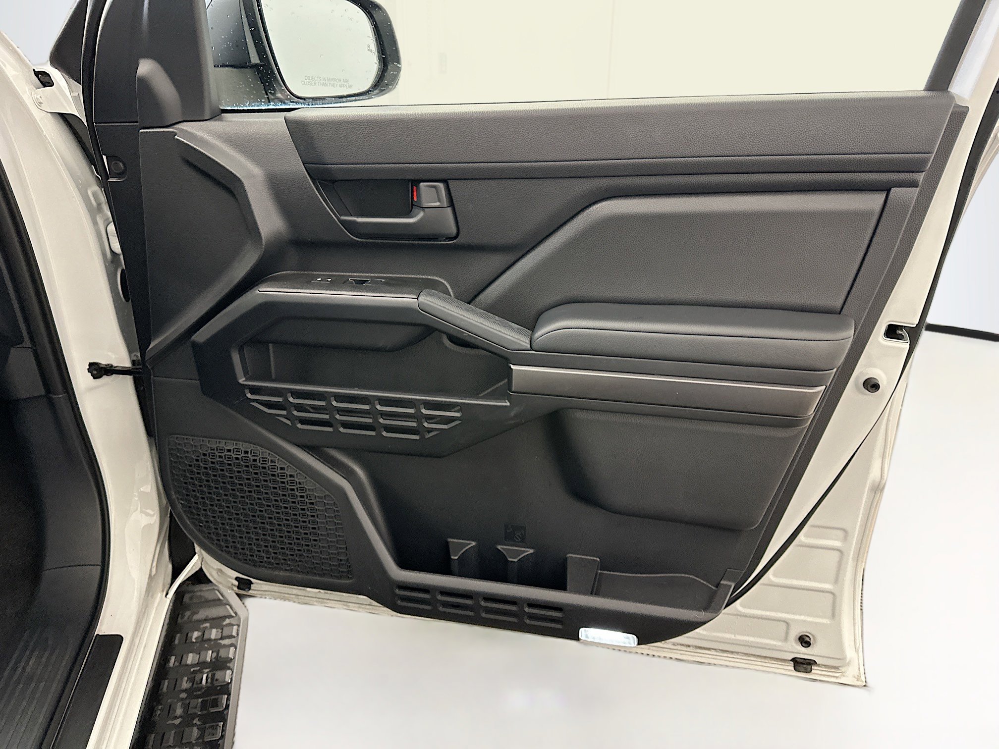 Used 2025 Toyota 4Runner SR5 image 33