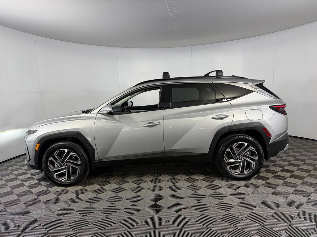 Used 2025 Hyundai Tucson Limited AWD/4WD image 11