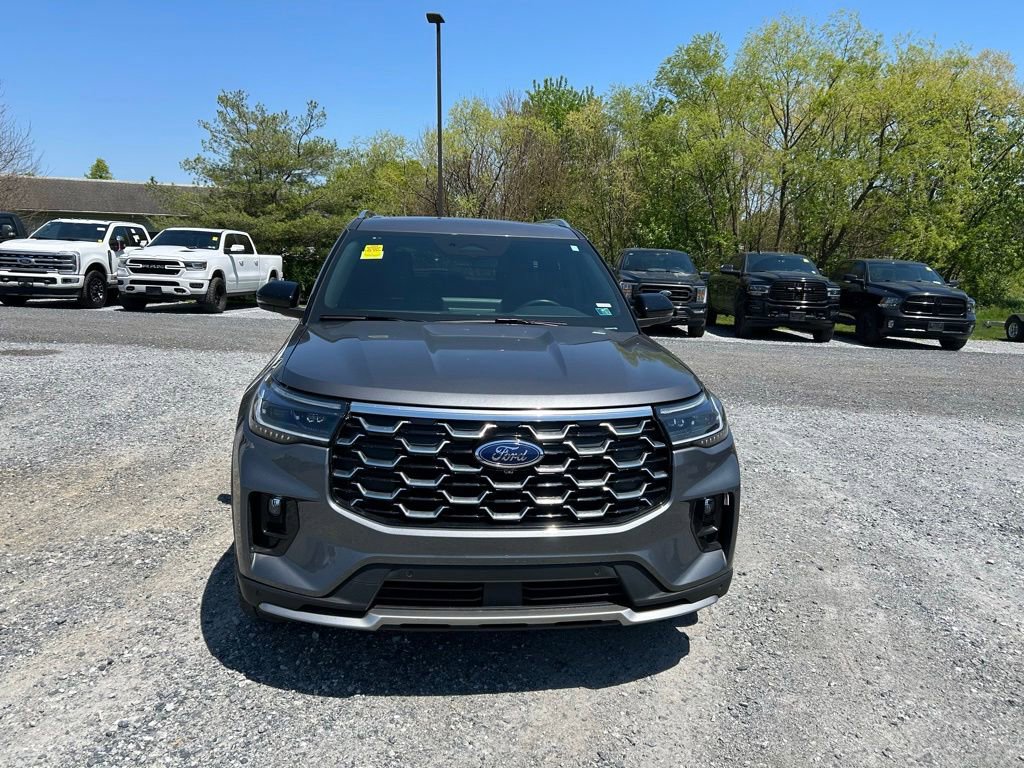 Used 2025 Ford Explorer Platinum w/ Ultimate Package AWD/4WD image 17
