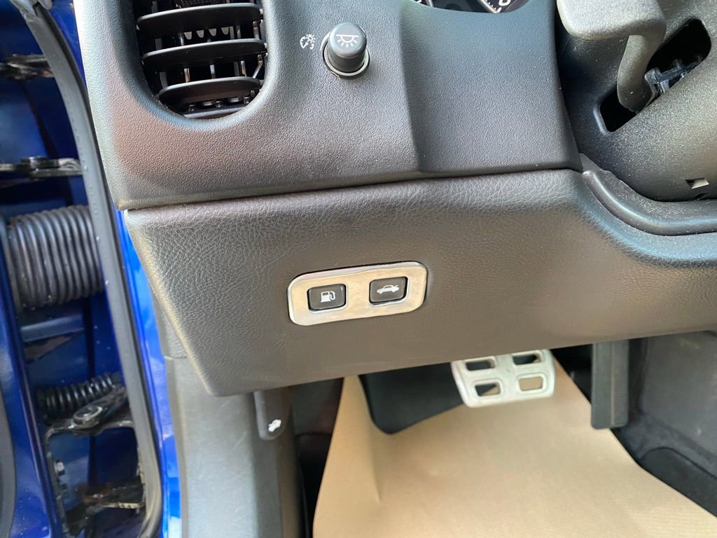 Used 2005 Chevrolet Corvette Coupe w/ Preferred Equipment Group image 14