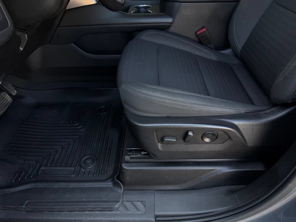 Used 2021 GMC Yukon SLE RWD image 13