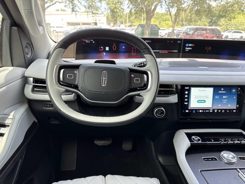 New 2026 Lincoln Navigator L Black Label AWD/4WD image 18
