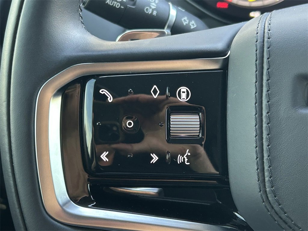 Used 2024 Land Rover Range Rover Sport SE image 39