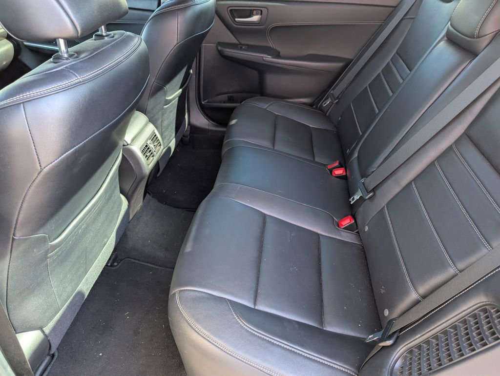 Used 2015 Toyota Camry XLE image 10