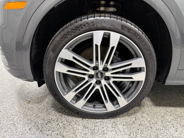 Used 2018 Audi SQ5 Premium Plus w/ Navigation Package AWD/4WD image 31