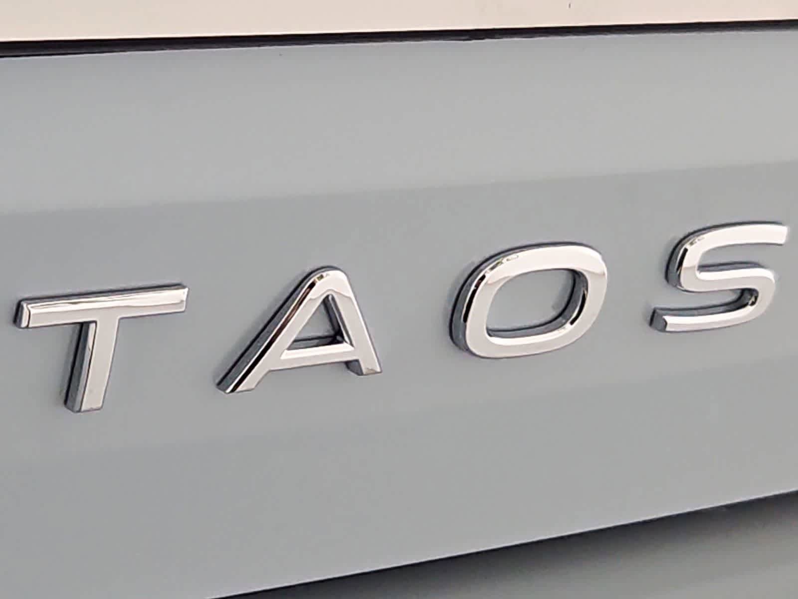 New 2026 Volkswagen Taos SE AWD/4WD image 12