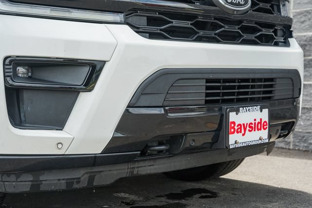 Used 2024 Ford Expedition Limited AWD/4WD image 18