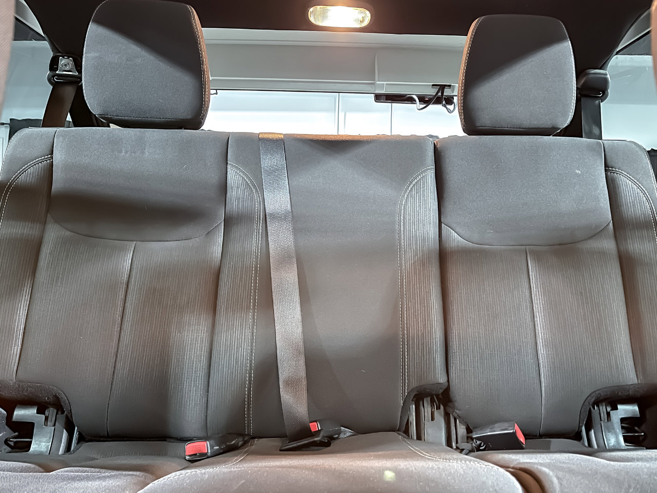 Used 2018 Jeep Wrangler Unlimited Sahara image 26