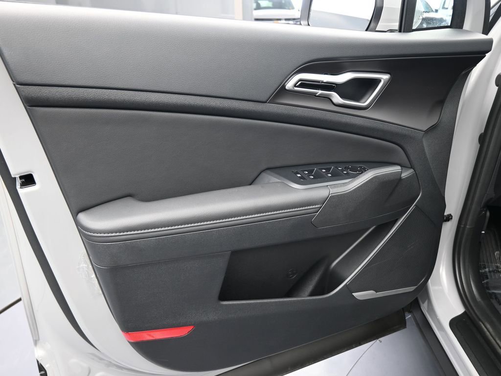 Used 2026 Kia Sportage EX w/ EX Panorama Roof Package image 16