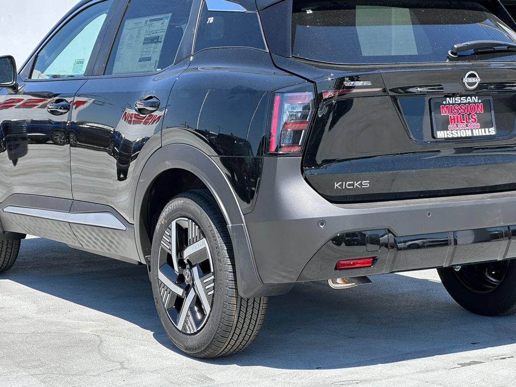 New 2026 Nissan Kicks SV w/ Charging Package FWD image 5