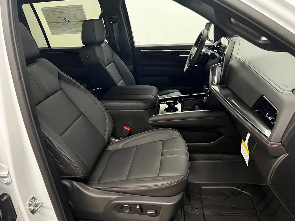 New 2026 Chevrolet Suburban RST w/ Comfort Package AWD/4WD image 44